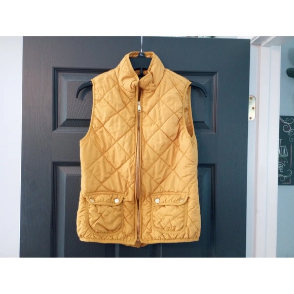 LOVE TREE Quilted Gold/Mustard Colored Vest Large - Picture 1 of 6